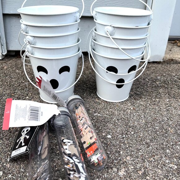 Ghost Halloween Candy Buckets & Puzzles Party Favors Home Decor Small White - Picture 1 of 6